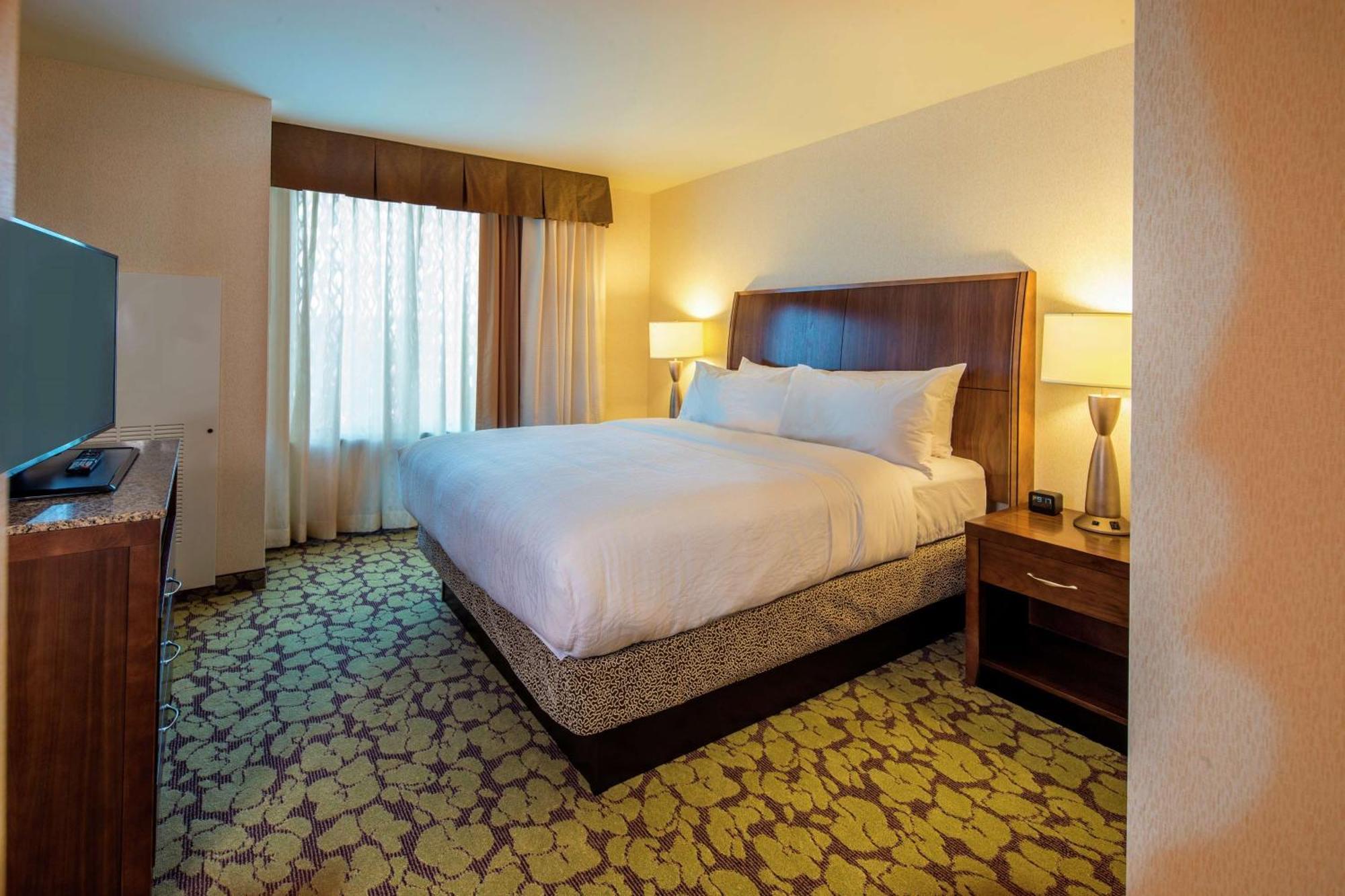 Hilton Garden Inn Юнионтаун Экстерьер фото