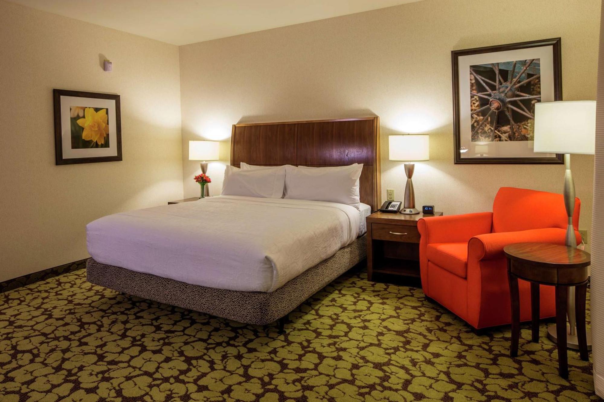 Hilton Garden Inn Юнионтаун Экстерьер фото
