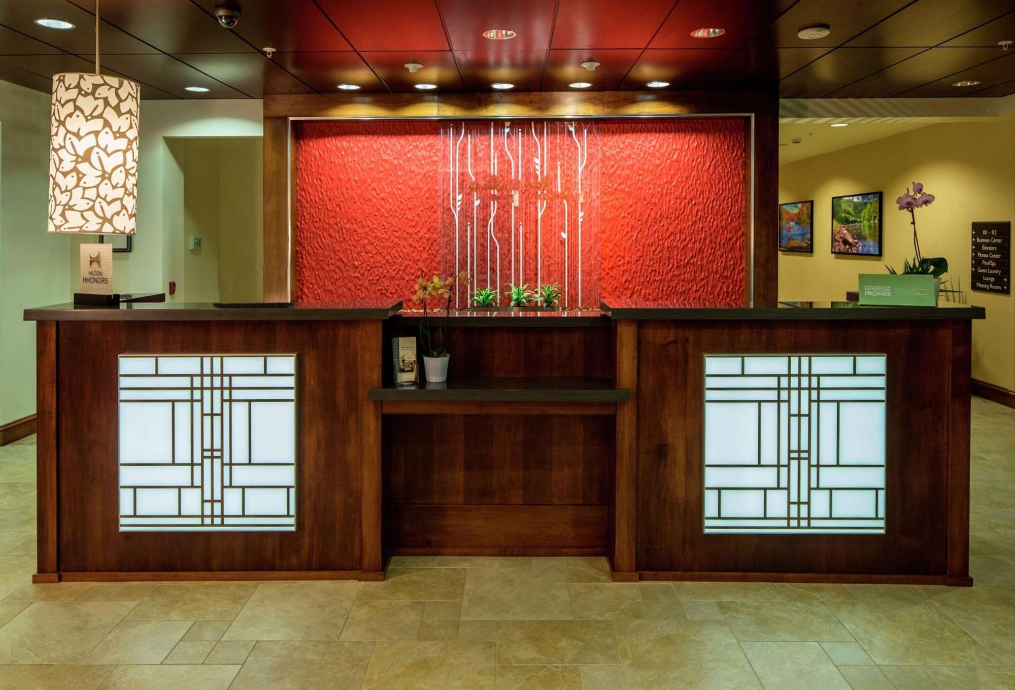Hilton Garden Inn Юнионтаун Экстерьер фото