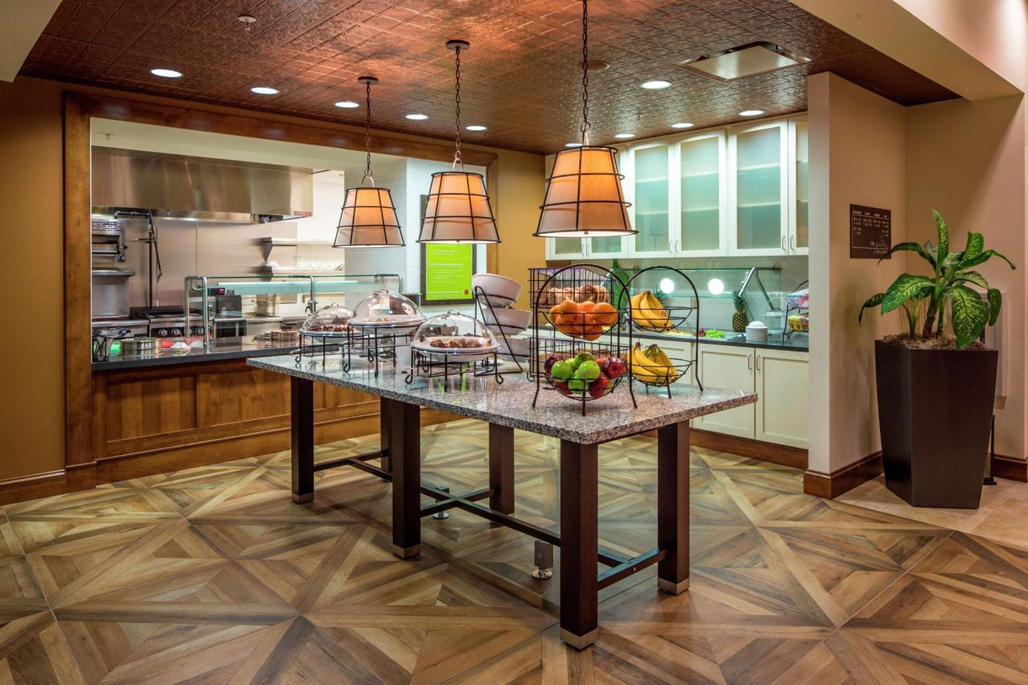 Hilton Garden Inn Юнионтаун Экстерьер фото