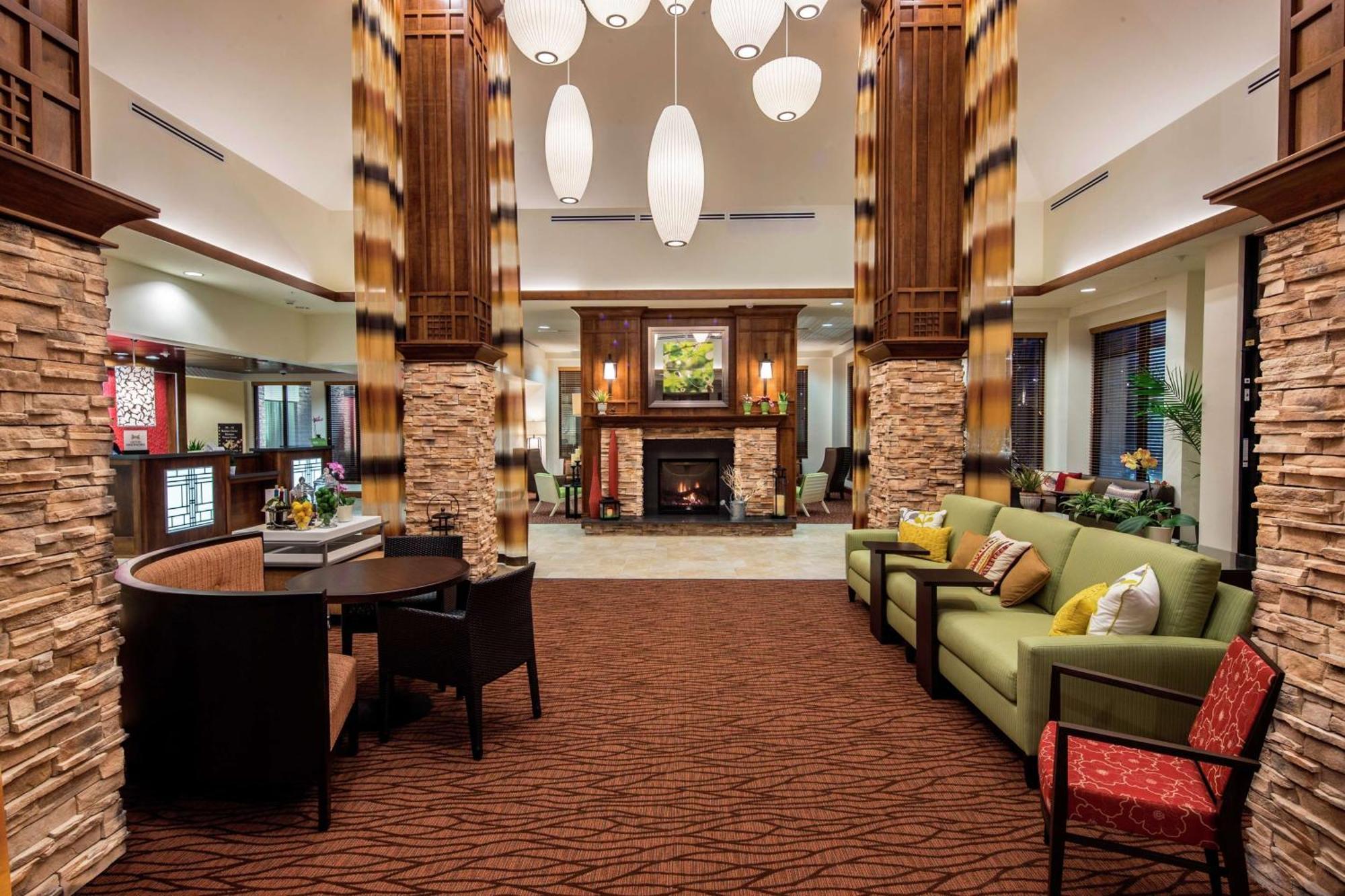 Hilton Garden Inn Юнионтаун Экстерьер фото