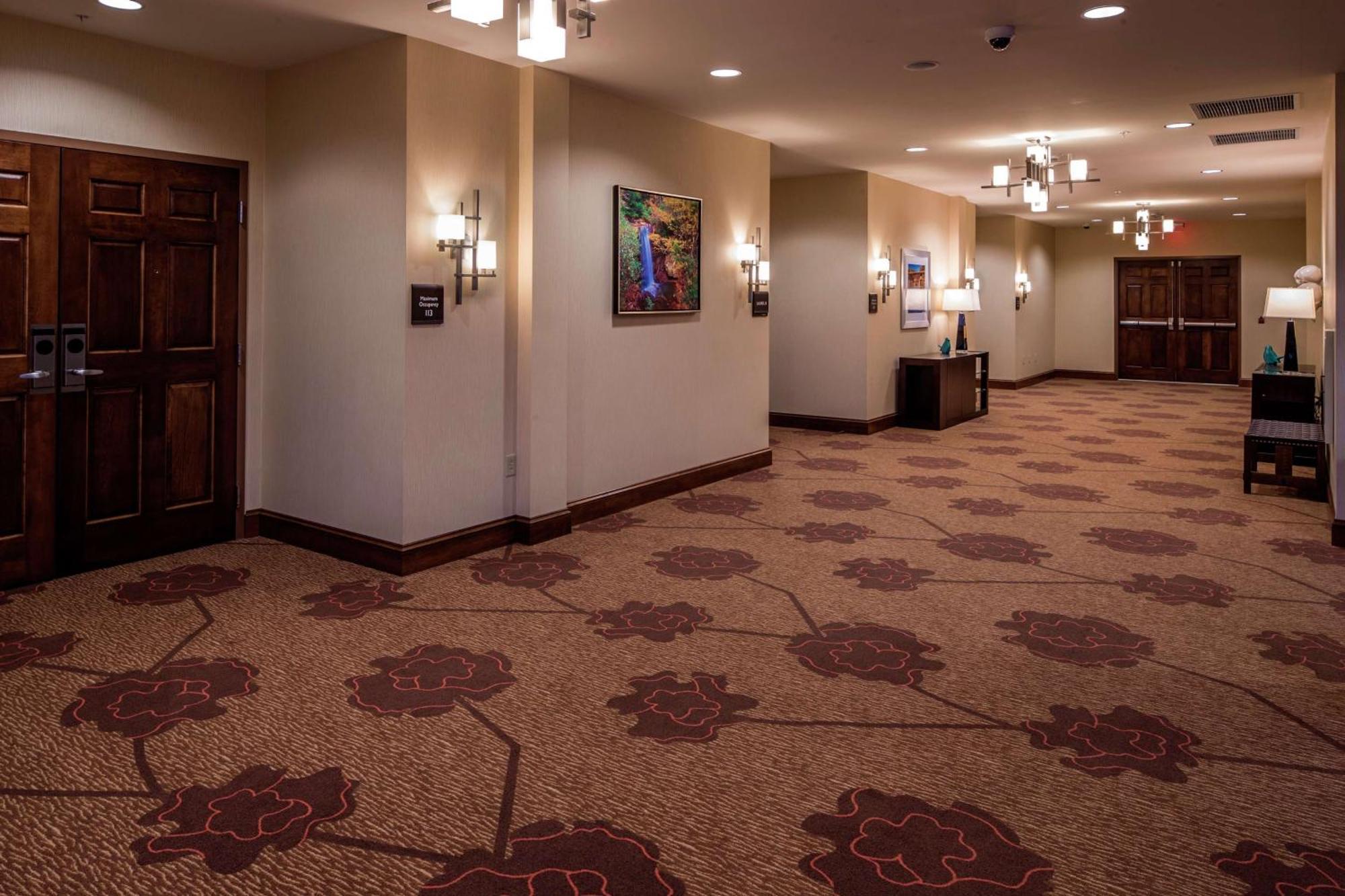 Hilton Garden Inn Юнионтаун Экстерьер фото