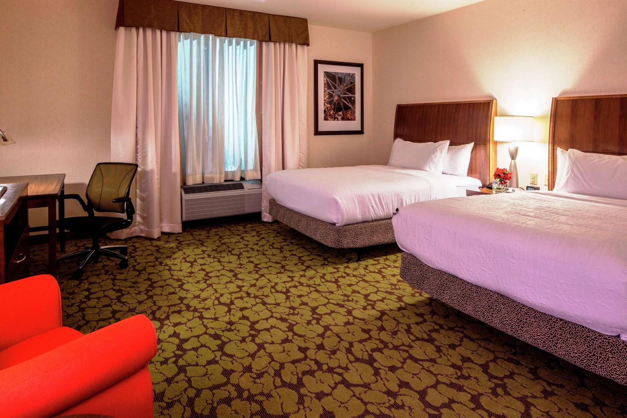 Hilton Garden Inn Юнионтаун Экстерьер фото