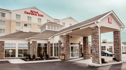 Hilton Garden Inn Юнионтаун Экстерьер фото